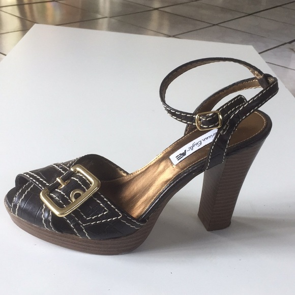 Brown heels - Picture 3 of 7